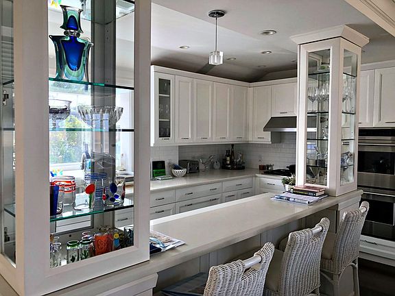 4th image of 2337 Hermosa Ave
