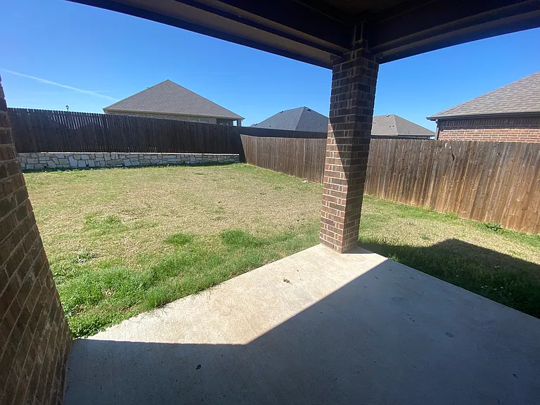 4005 Waterford Dr — Photo 32
