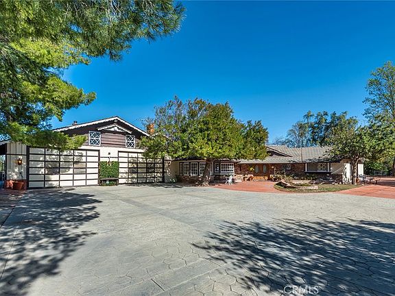 5th image of 6006 Clear Valley Rd