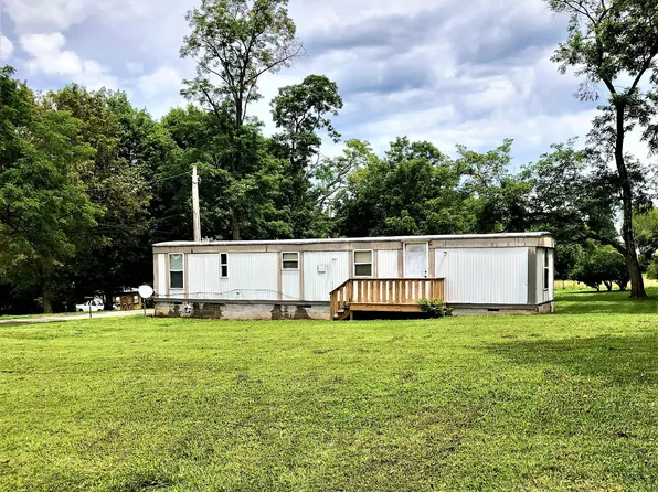 1002 Brown Ln, Portland, TN 37148