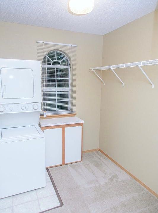 1st image of 982 W Eagle St #7