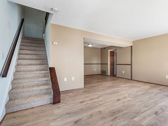 2nd image of 119 Greenbrook Dr Unit 119