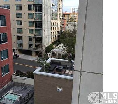 3rd image of 300 W Beech St Unit 507
