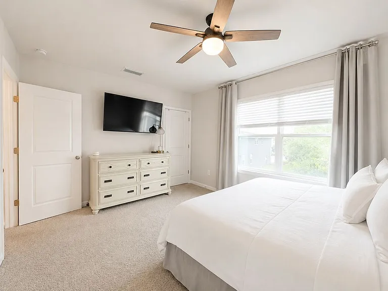 6604 Serenity Fall Ln — Photo 21