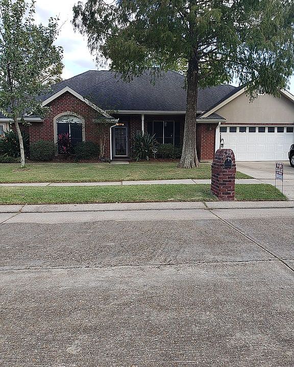 1st image of 2208 Pine Valley Dr