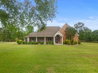 9655 Grapevine Dr, Orange, TX 77630