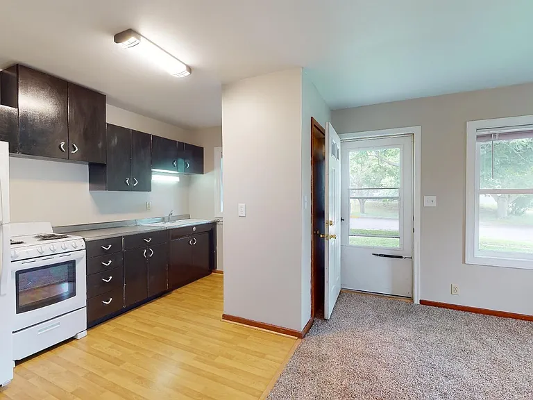 238 Village Dr — Photo 5