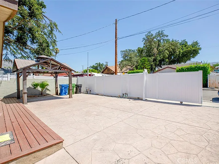 10531 Greenburn Ave — Photo 13