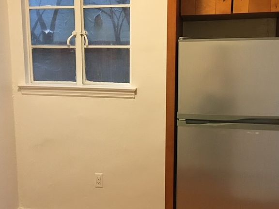 4th image of 343 E 51st St APT 4-C