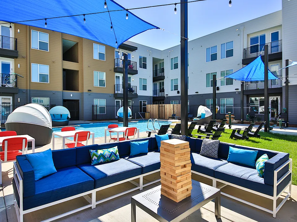 Outdoor - Patio