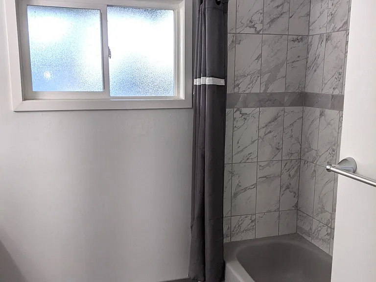 943 E Buckingham Way — Photo 5