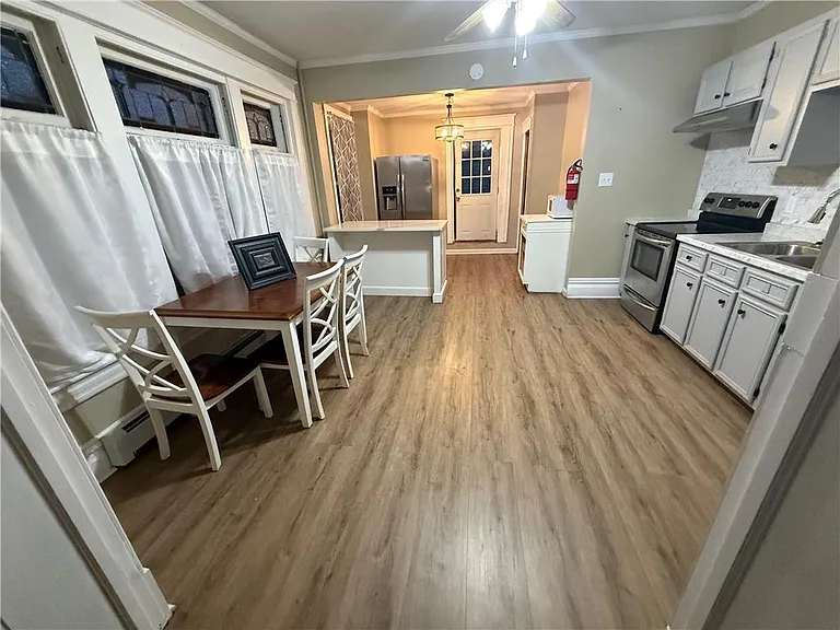 840 W Walnut St — Photo 11