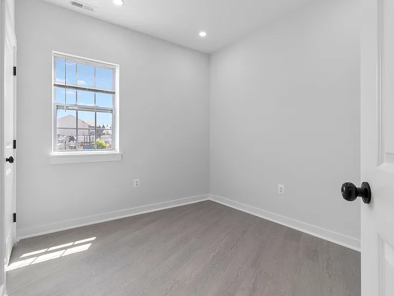 54 Rhode Island Ave NW — Photo 15