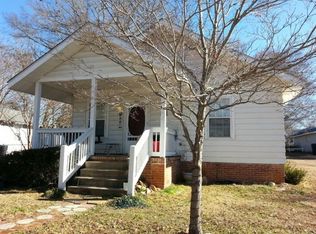 307 24th St, Opelika, AL 36801