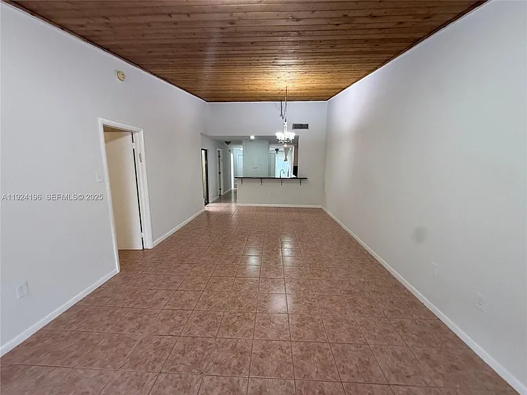 3325 Oak Dr #TOWNHOUSE — Photo 7