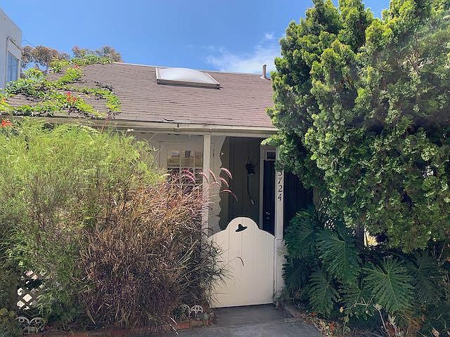 1st image of 3724 1st Ave