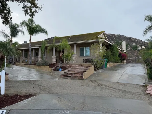 512 Draft Horse Pl, Norco, CA 92860