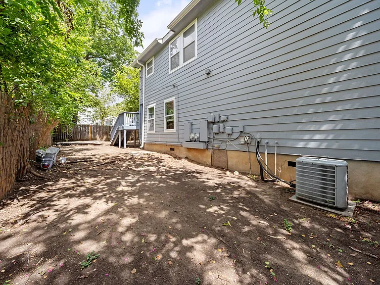 4612 Bennett Avenue — Photo 44