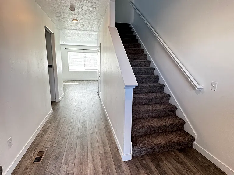 3891 W Cold Pond Ave — Photo 2