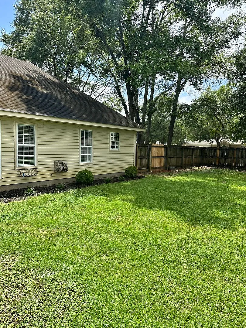 Gorgeous Home in Dothan, AL — Photo 4