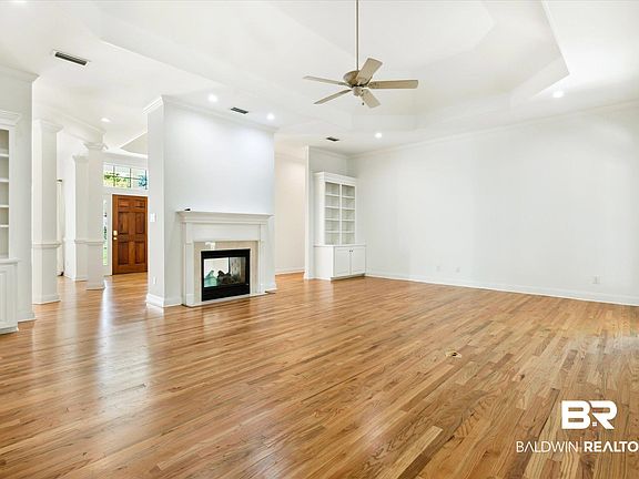 4th image of 109 E Easton Cir #0