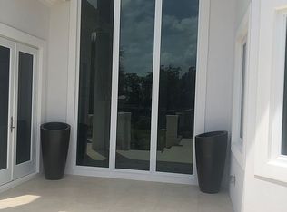 310 Beach Curve Rd, Lantana, FL 33462