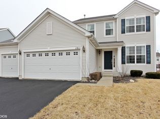 1011 Great Falls Dr, Volo, IL 60073