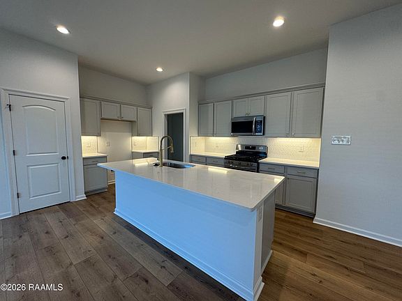 3rd image of 236 Tatum Ln