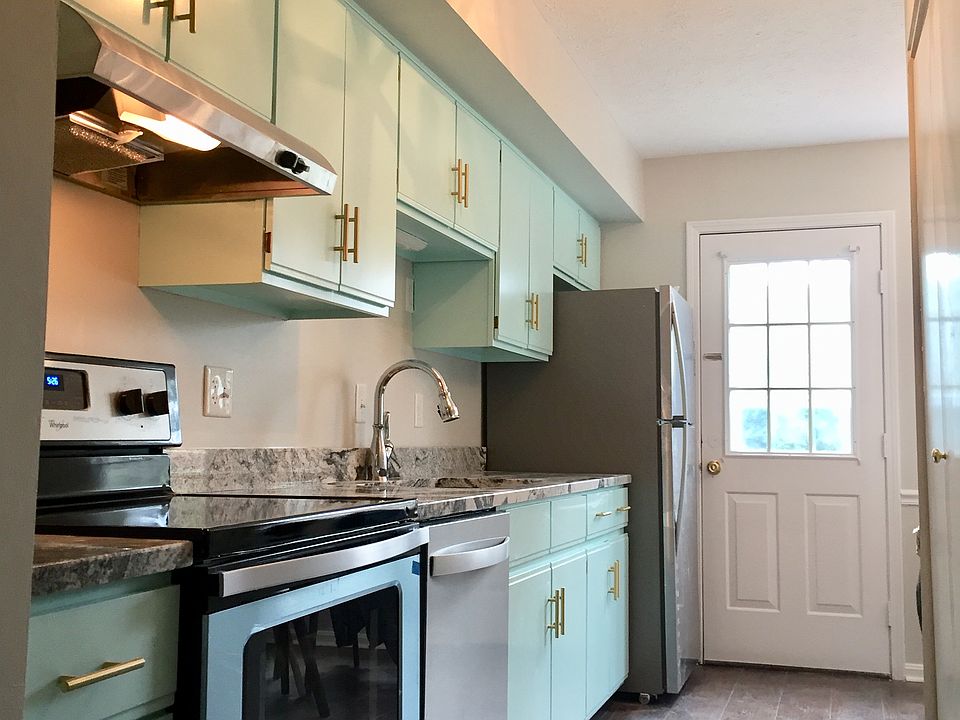 1st image of 10739 Colonial Woods Ct