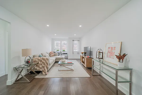 Sold by Compass | media 2