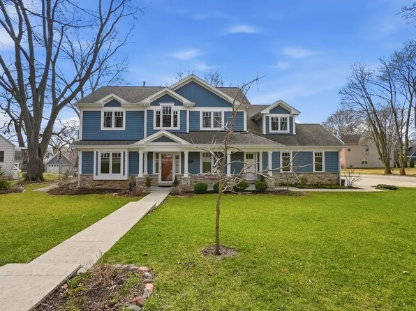 25817 W Cook St, Wauconda, IL 60084