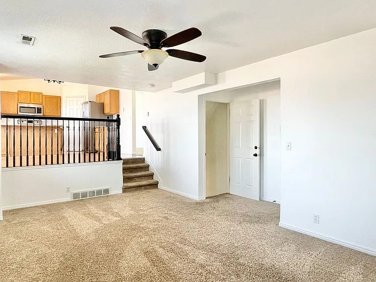 617 E Orangewood Ln — Photo 13