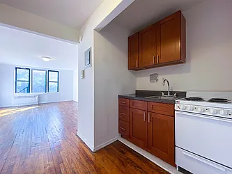 Rented by City Connections Realty