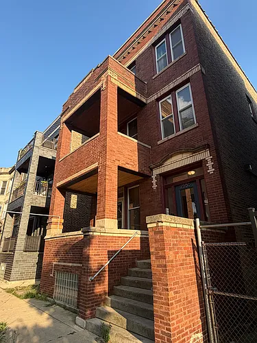 2553 W Cortez St #2R Photo 1