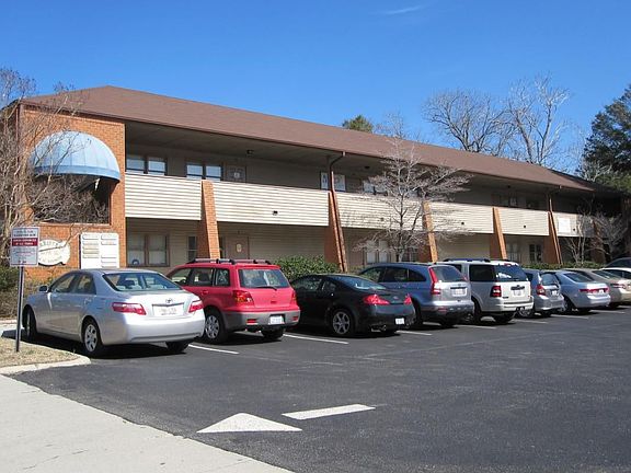 Barrister\'s Row Front View-egress