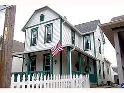 822 Greer St photo 1