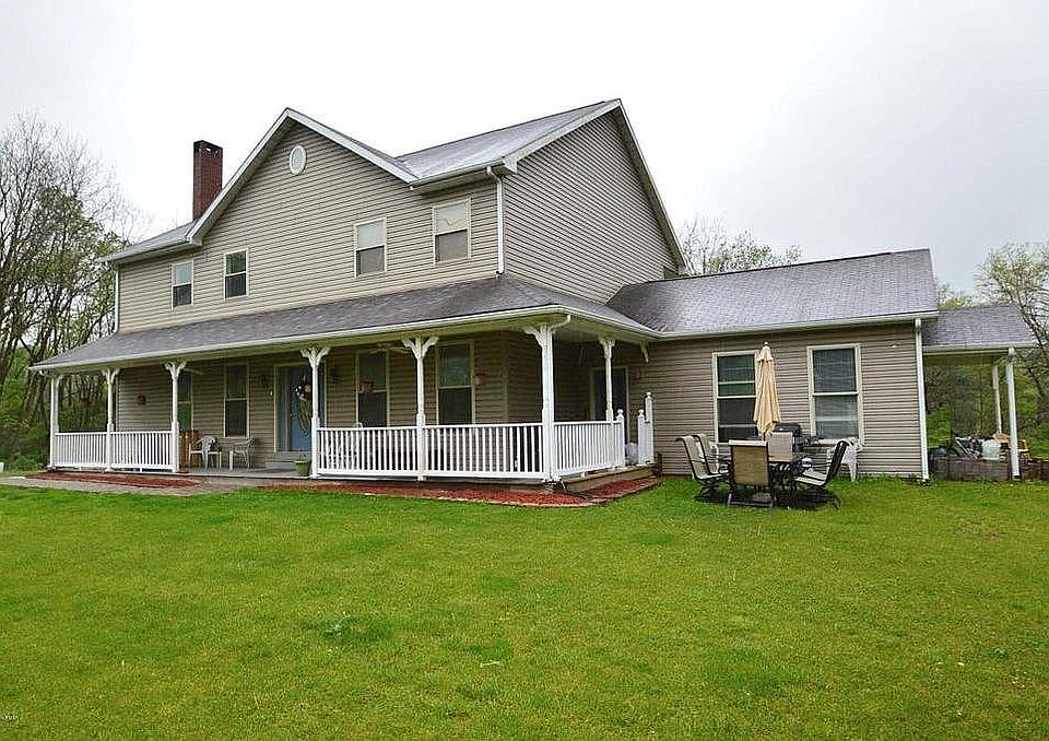 2nd image of 1227 Spruce Rd