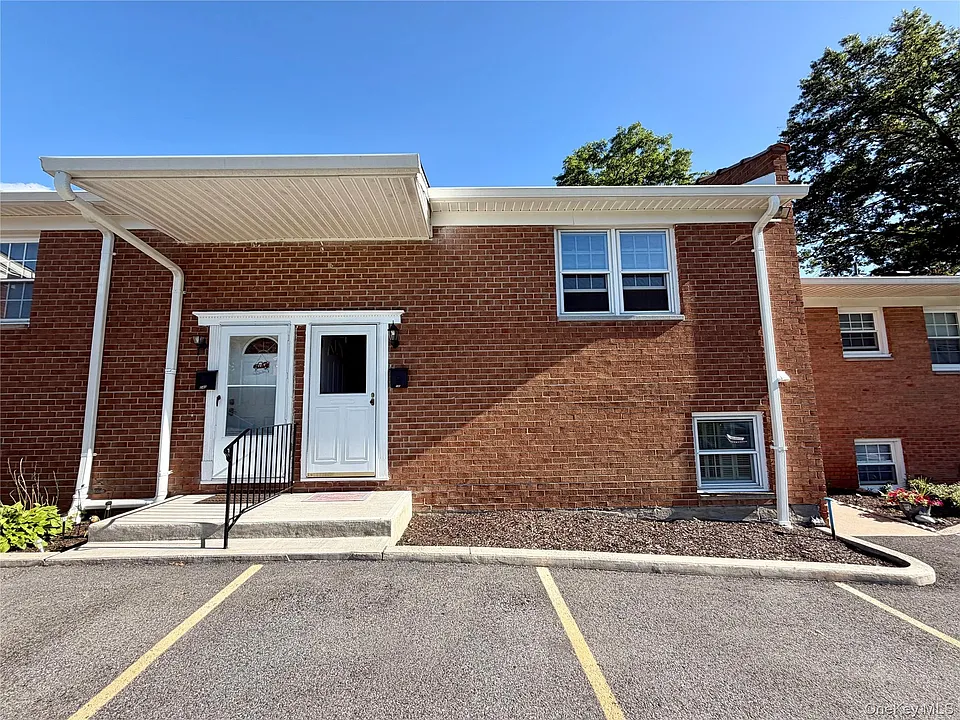 24 Alpine Dr #H
