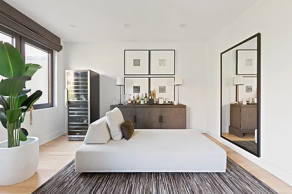 Rented by Compass | media 16