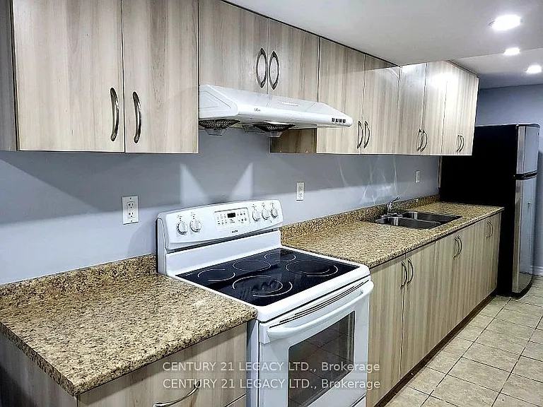 21 Kilrea Way #LOWER LEVEL — Photo 5