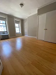 Rented by ER (DO NOT USE)