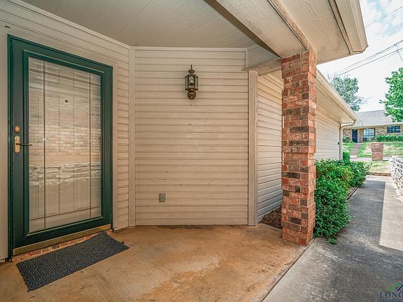 4th image of 2724 Timberwood Trl