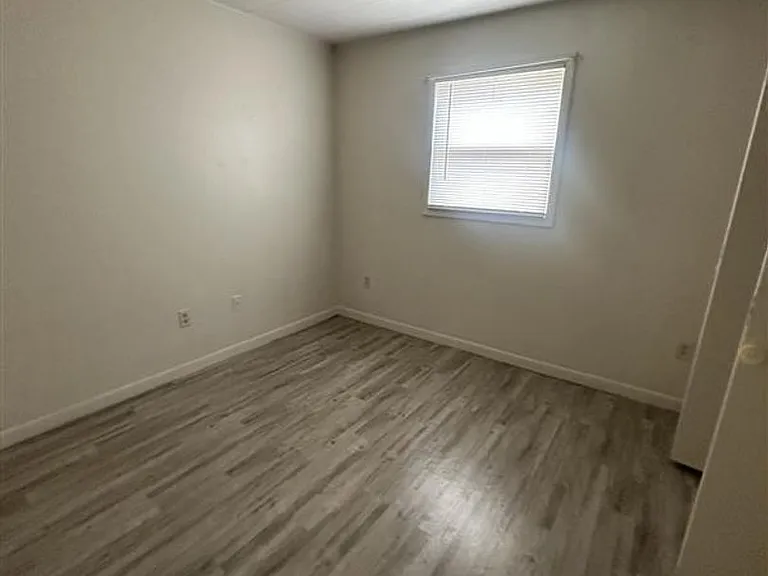 200 Commercial St — Photo 7