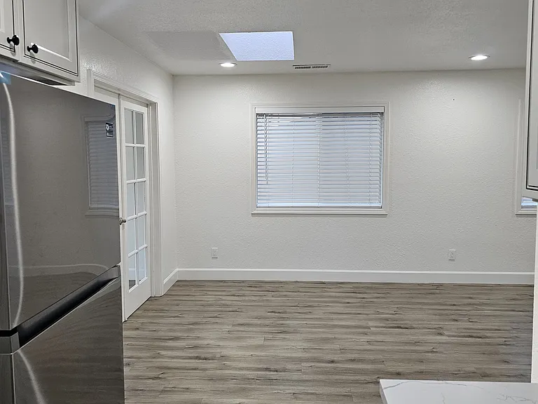 23861 Madeiros Ave — Photo 4