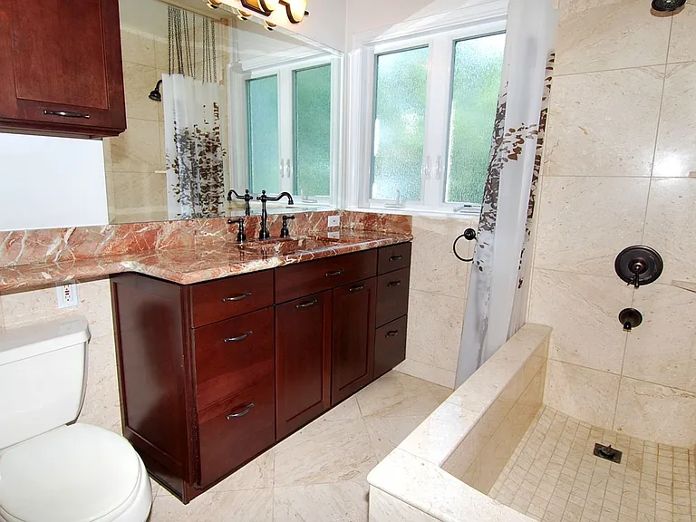1174 E Ocean Blvd #12 — Photo 9