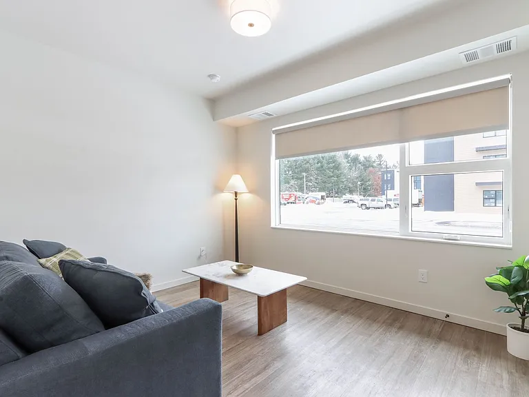 1331 S 8th Ave — Photo 10
