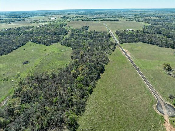 4th image of 212&220 Little Branch Ln