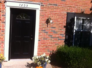 7823 Montero Dr, Prospect, KY 40059