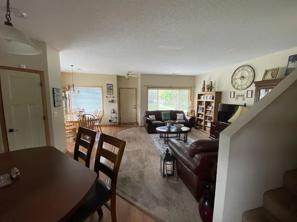 154 Morgan Ln, Lino Lakes, MN 55014