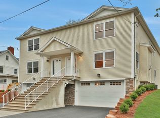 63 W Fort Lee Rd, Bogota, NJ 07603